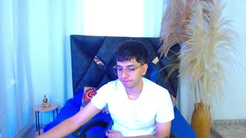 Max online show from April 17, 2:20 pm