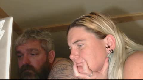 Snapshot of macabrediamomd chatting on February 25, 7:18 am macabrediamomd online show from February 25, 7:18 am