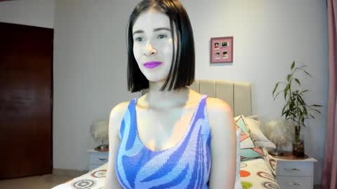 Snapshot of macarena_vallejo_ chatting on December 2, 1:47 am Macarena online show from December 2, 1:47 am