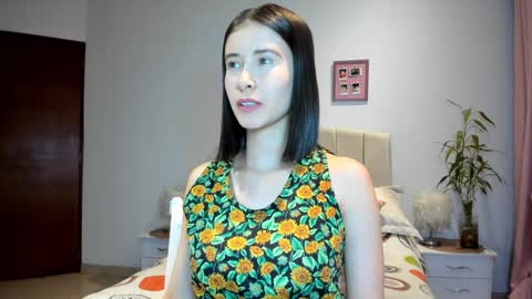 Snapshot of macarena_vallejo_ chatting on January 29, 1:58 am Macarena online show from January 29, 1:58 am