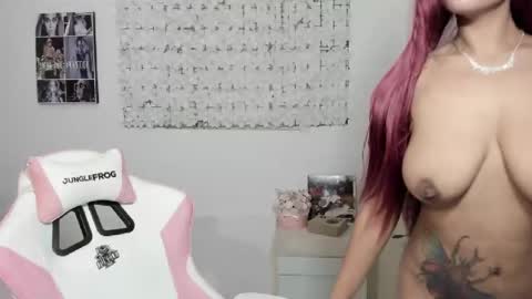 Snapshot of macdelice chatting on December 26, 3:59 am Mac Delice online show from December 26, 3:59 am