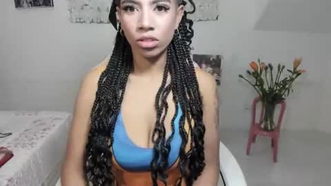 Snapshot of macdelice chatting on February 26, 11:20 am Mac Delice online show from February 26, 11:20 am