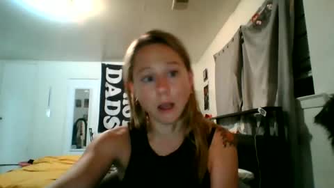 Snapshot of maceyloves chatting on July 10, 5:45 am maceyloves online show from July 10, 5:45 am