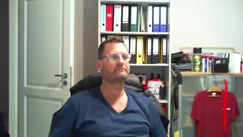 macfly67 online show from February 7, 10:52 pm