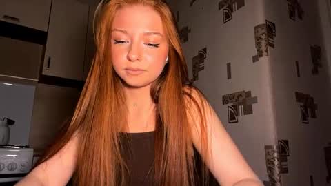 Snapshot of machelleunderdahl chatting on June 20, 10:23 pm Nicole online show from June 20, 10:23 pm