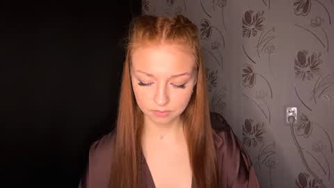 Snapshot of machelleunderdahl chatting on June 25, 10:47 pm Nicole online show from June 25, 10:47 pm