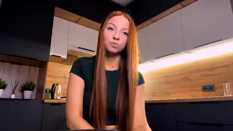 Snapshot of machelleunderdahl chatting on July 9, 10:36 pm Nicole online show from July 9, 10:36 pm