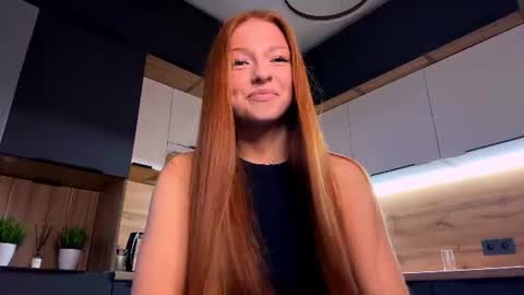 Snapshot of machelleunderdahl chatting on July 11, 12:13 am Nicole online show from July 11, 12:13 am
