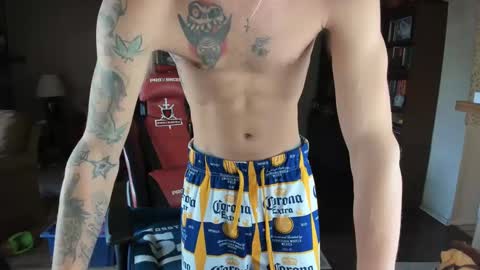 Snapshot of machinecumkelly69 chatting on January 14, 8:15 pm machinecumkelly69 online show from January 14, 8:15 pm