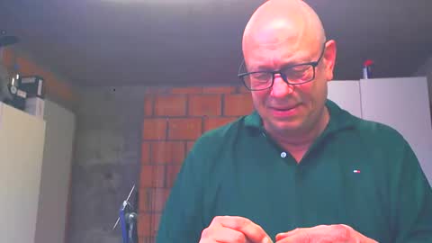 Andy online show from March 8, 2:21 pm