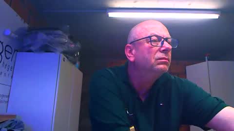 Andy online show from March 25, 9:54 pm