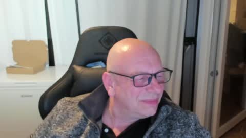 Andy online show from April 15, 10:32 pm