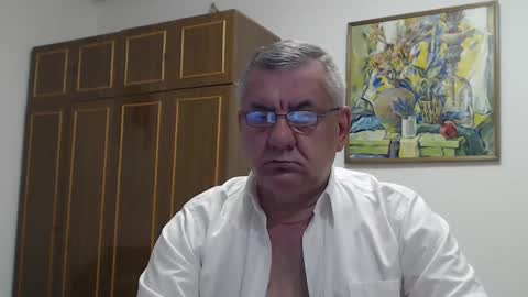 Macho online show from January 1, 8:15 pm