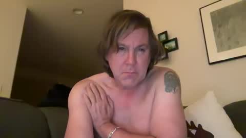 Snapshot of macjac2016 chatting on December 28, 5:55 am xStraightEdgex online show from December 28, 5:55 am