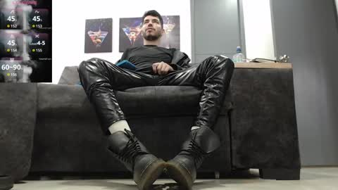 instagram mackdanielsx online show from April 16, 10:01 pm