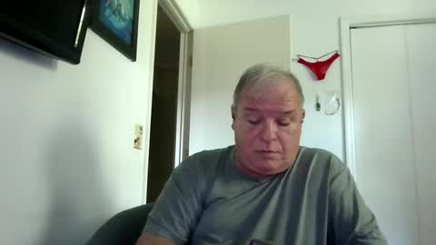 mackdocc001 online show from September 17, 8:10 pm