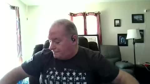 mackdocc001 online show from September 20, 3:13 pm