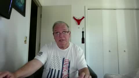 mackdocc001 online show from March 18, 3:48 pm