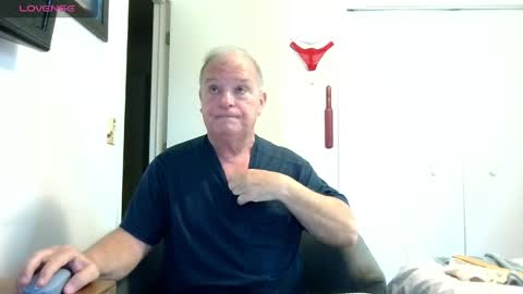 mackdocc001 online show from April 9, 5:18 pm