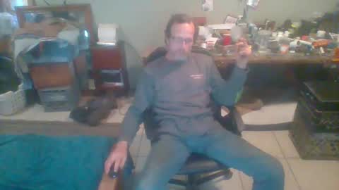 Snapshot of mackdog1369 chatting on December 31, 9:06 pm mackdog1369 online show from December 31, 9:06 pm