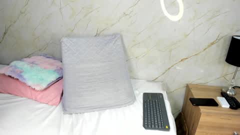 Carolina online show from December 1, 4:29 pm