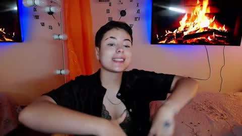 Snapshot of mackenziecameron chatting on March 3, 4:24 pm MACKENZIE CAMERON online show from March 3, 4:24 pm