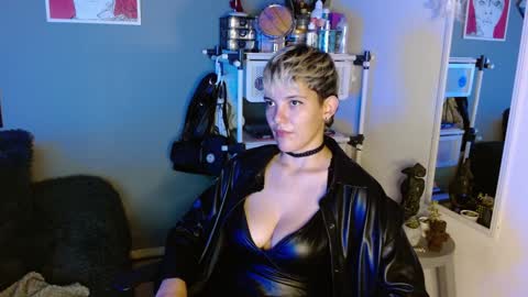 Noah Askew online show from February 7, 2:08 am