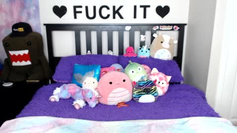 Mackenzie Wolfe online show from February 7, 7:40 am