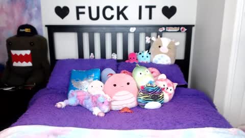 Mackenzie Wolfe online show from October 30, 4:36 am