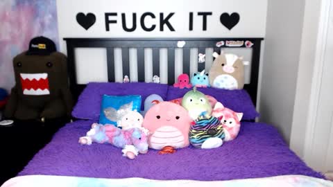 Mackenzie Wolfe online show from November 28, 3:09 am