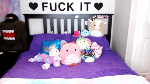 Mackenzie Wolfe online show from December 21, 5:03 am