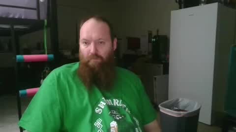 Snapshot of mackhere4u chatting on March 11, 4:10 am mackhere4u online show from March 11, 4:10 am