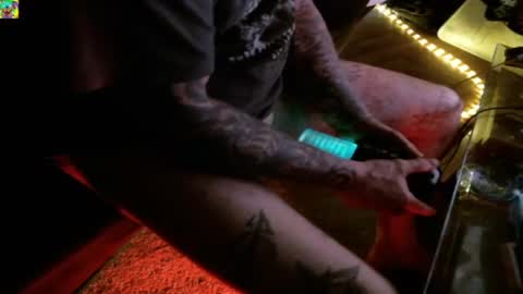 Snapshot of mad_dem0n chatting on March 5, 7:06 pm Manuel online show from March 5, 7:06 pm