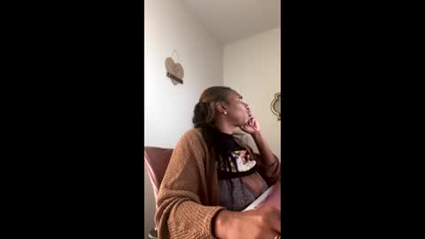 madam_glam online show from February 19, 2:57 pm