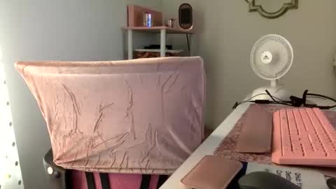 madam_glam online show from April 13, 4:45 pm