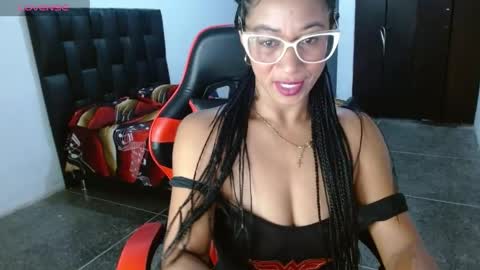 Snapshot of madam_klauss chatting on April 22, 10:06 am EMILY online show from April 22, 10:06 am