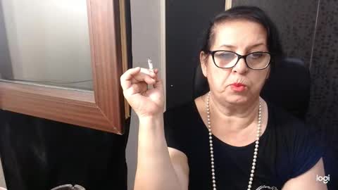 Snapshot of madam_sanjanne chatting on September 20, 9:54 am Madam Sanjanne online show from September 20, 9:54 am