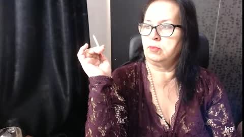 Snapshot of madam_sanjanne chatting on October 6, 6:49 pm Madam Sanjanne online show from October 6, 6:49 pm