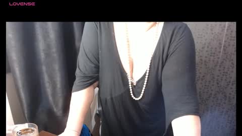 Madam Sanjanne online show from February 25, 7:45 pm