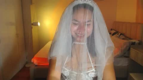 Ivy online show from July 20, 6:06 am