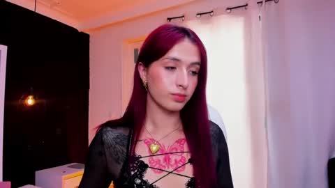 Snapshot of madame_lilith chatting on January 7, 2:19 pm madame lilith online show from January 7, 2:19 pm