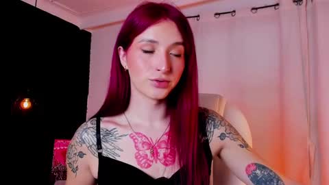 Snapshot of madame_lilith chatting on October 7, 1:52 pm madame lilith online show from October 7, 1:52 pm