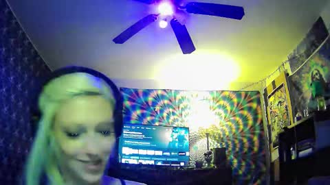 Snapshot of madame_lucifer chatting on October 24, 10:44 am Madame Lucifer online show from October 24, 10:44 am