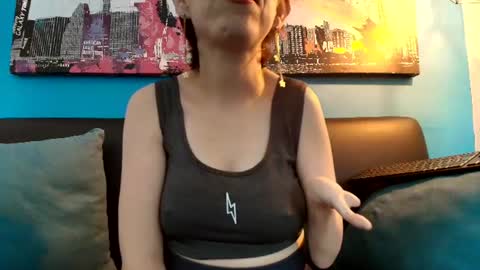 Madame online show from June 25, 3:38 pm