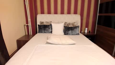 Snapshot of madamecrowford chatting on October 31, 1:23 pm Nora online show from October 31, 1:23 pm