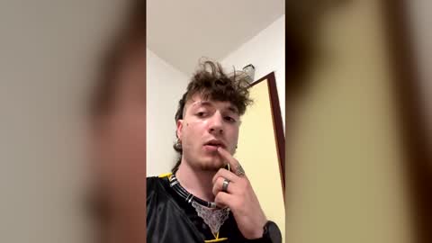 Snapshot of madbridge chatting on June 7, 8:12 pm madbridge online show from June 7, 8:12 pm