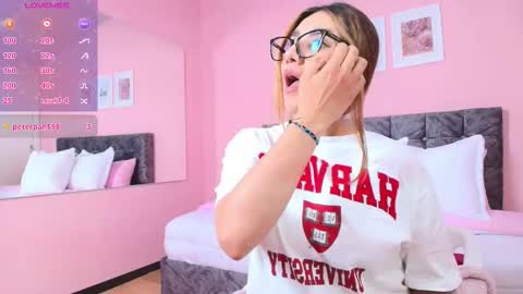 Snapshot of maddie_beauty chatting on January 14, 8:36 pm Maddie online show from January 14, 8:36 pm