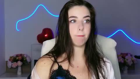 Snapshot of maddieperezz chatting on June 25, 8:46 pm maddieperezz online show from June 25, 8:46 pm