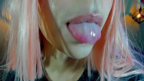 Maddie online show from December 6, 9:02 pm