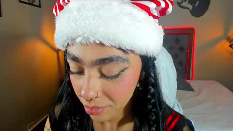 Maddie online show from December 15, 6:37 pm